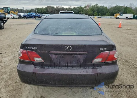2002 Lexus Es 300 z USA, uszkodzony, nr VIN JTHBF30GX25013879